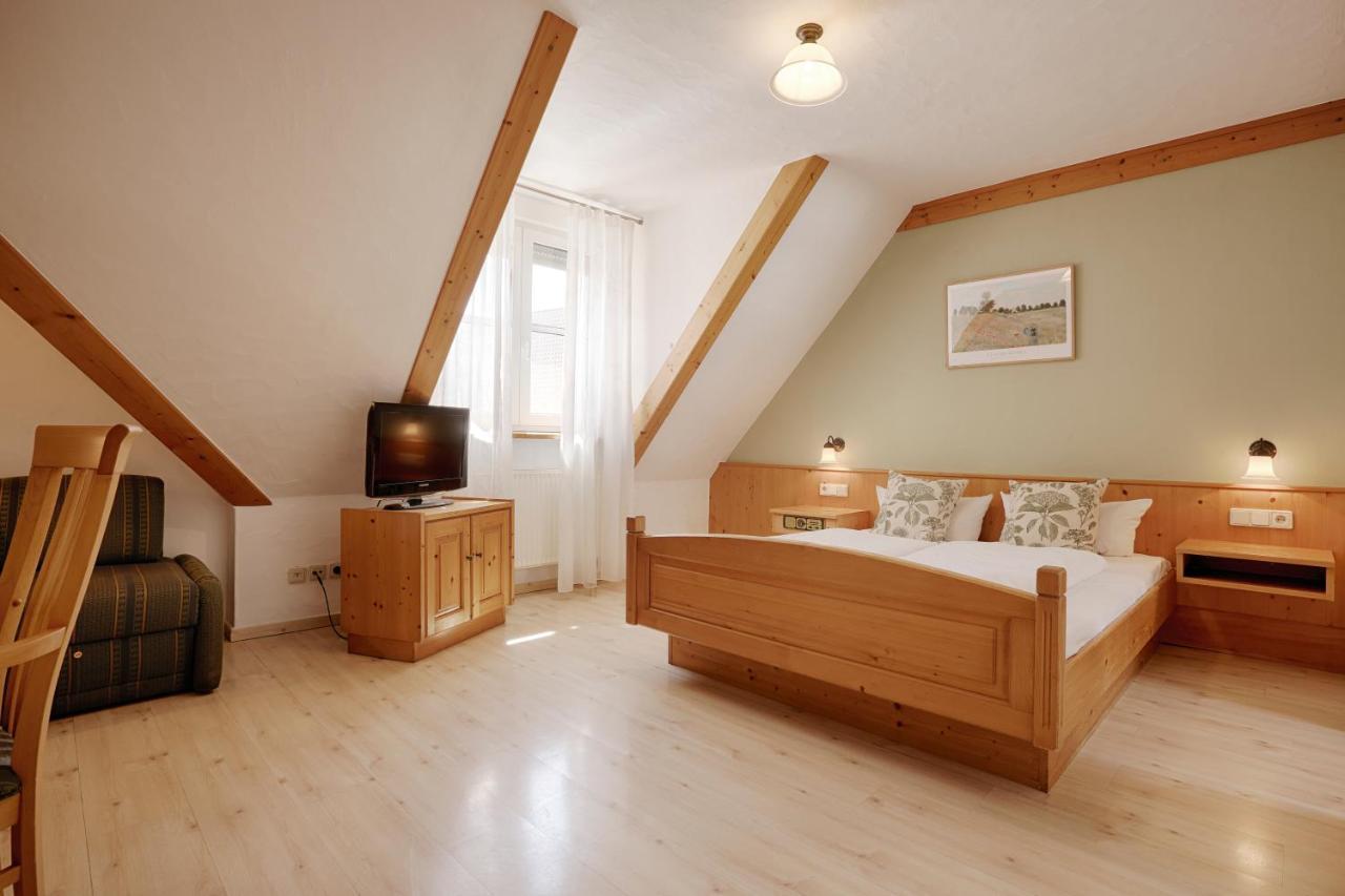 Landhotel Schwab - By Homekeepers Schwarzach am Main Exterior photo